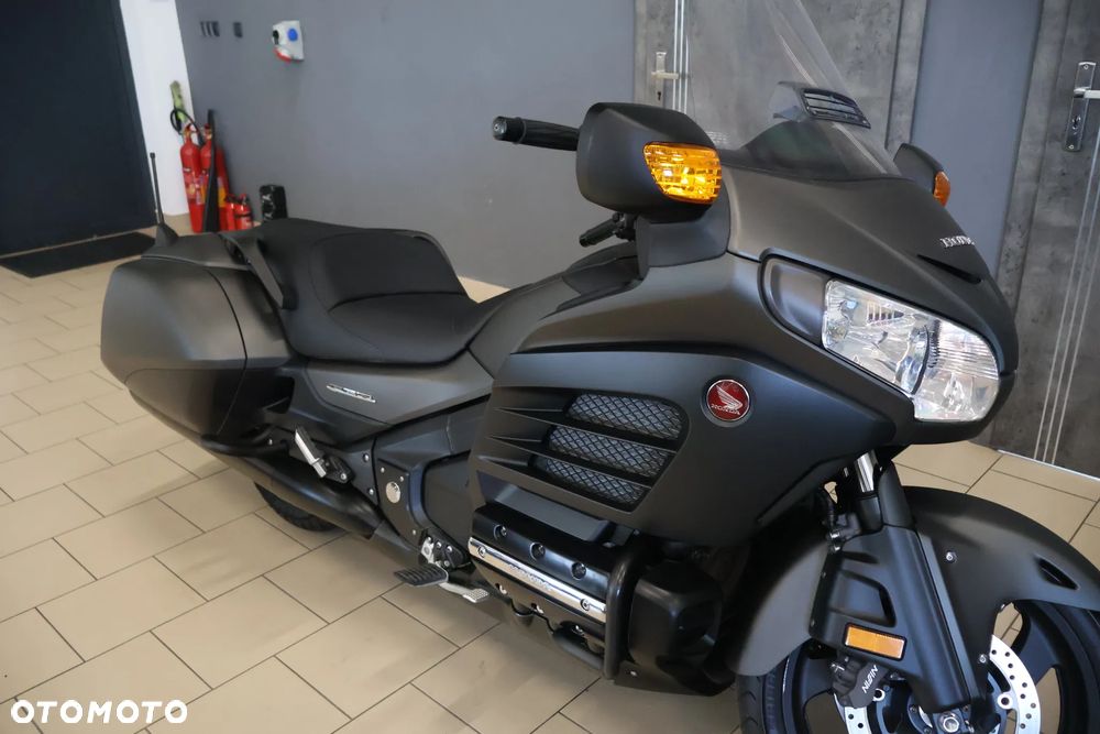 Honda GL - 11