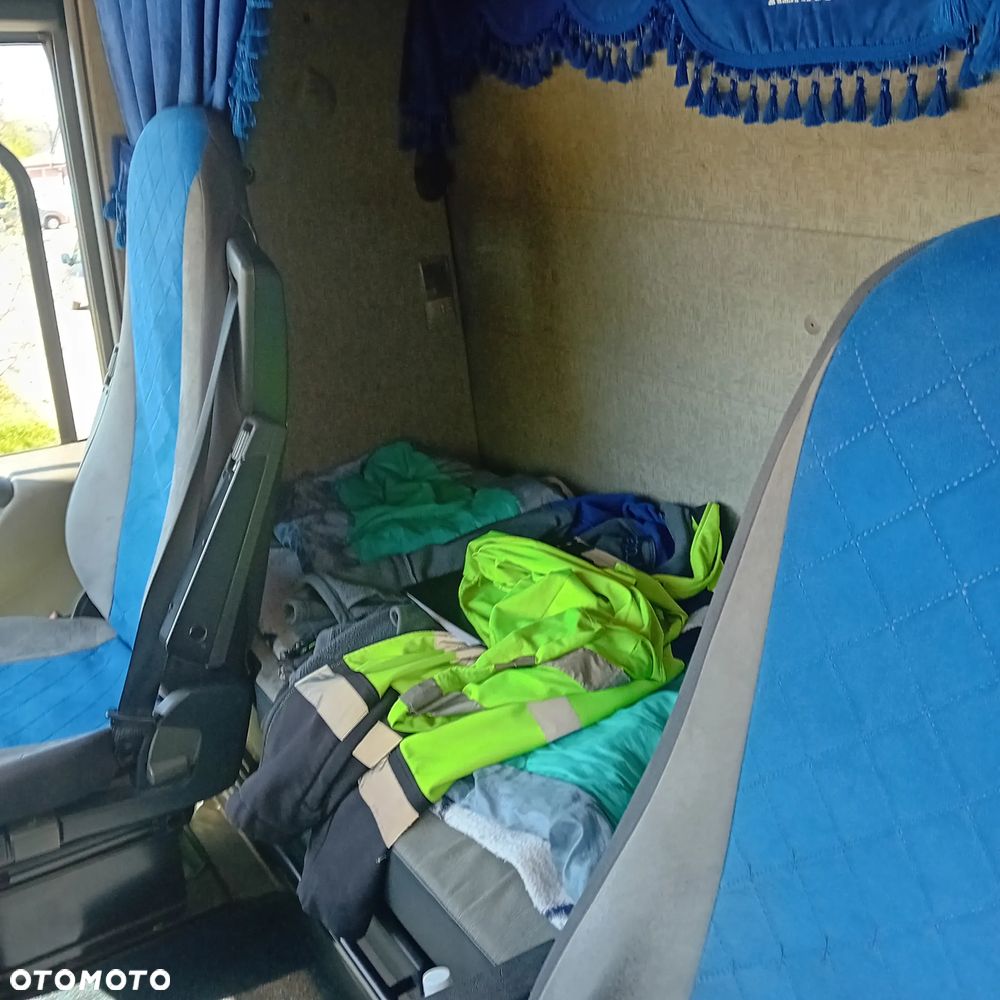Renault Magnum 480 dxi 13 L - 9