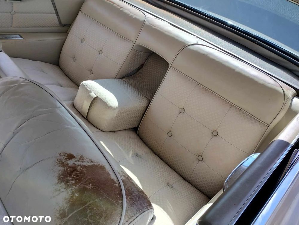 Cadillac Deville - 30