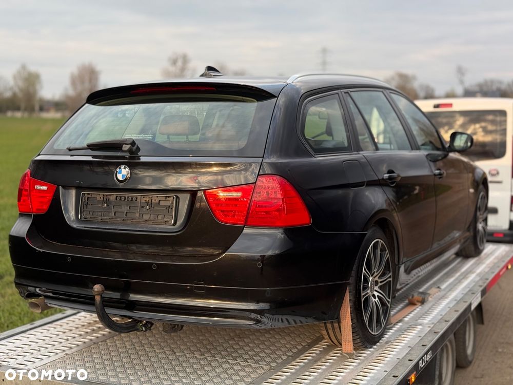 BMW Seria 3 318d DPF - 22