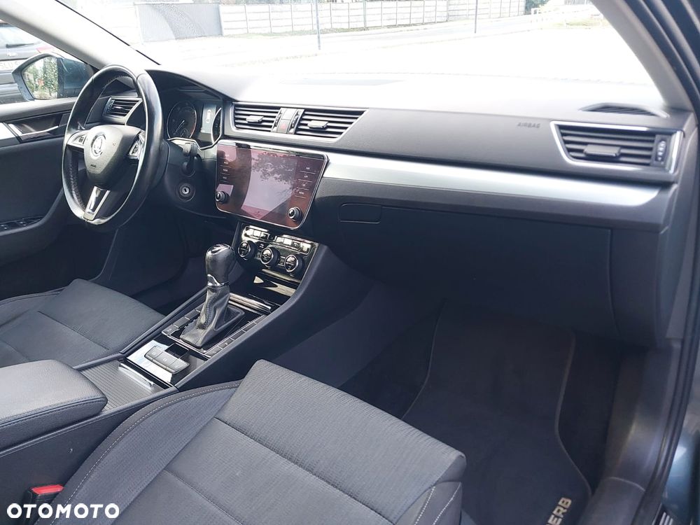 Skoda Superb 2.0 TDI DSG Ambition - 13