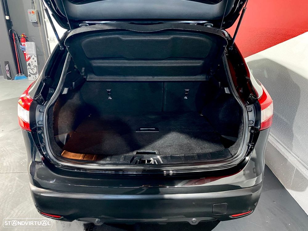 Nissan Qashqai 1.5 dCi Tekna Premium S Alcantara - 36