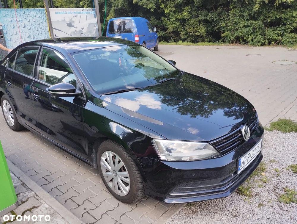 Volkswagen Jetta 1.2 TSI BMT Trendline - 6