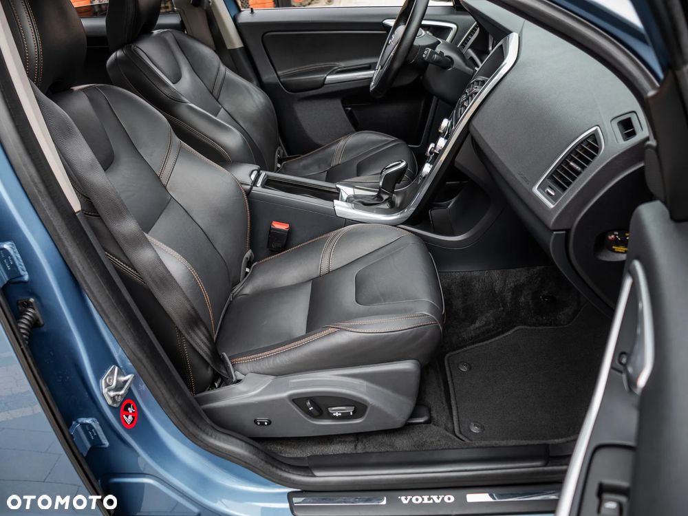 Volvo XC 60 D3 Geartronic Summum - 14