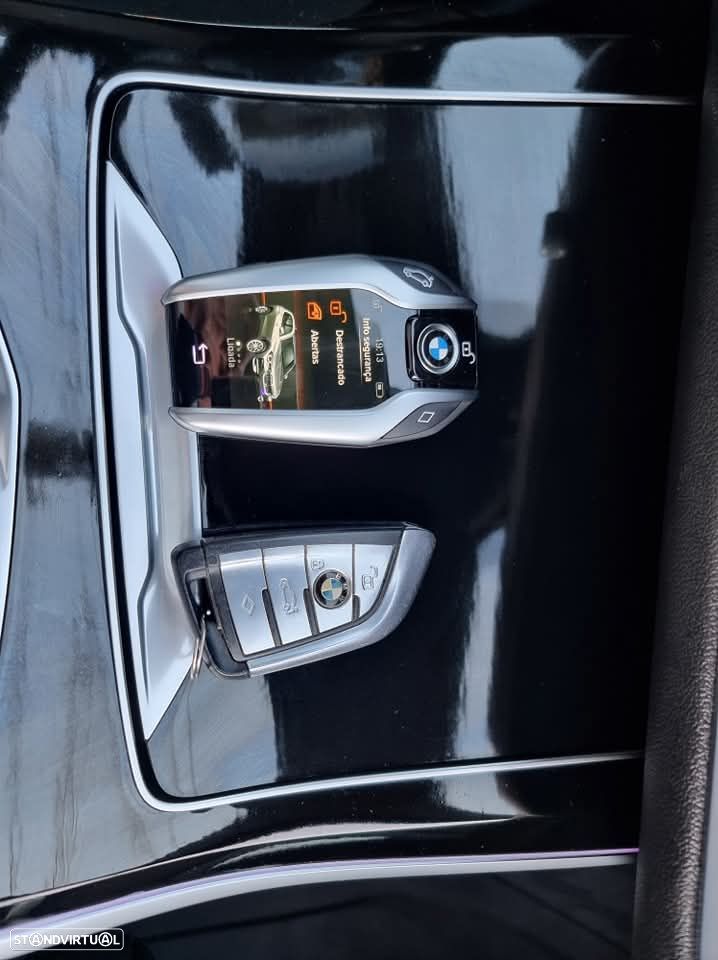 BMW X5 30 d xDrive Pack M - 28