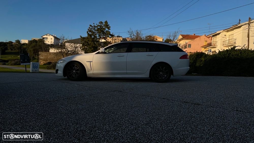 Jaguar XF Sportbrake 2.2 D Premium Luxury - 23