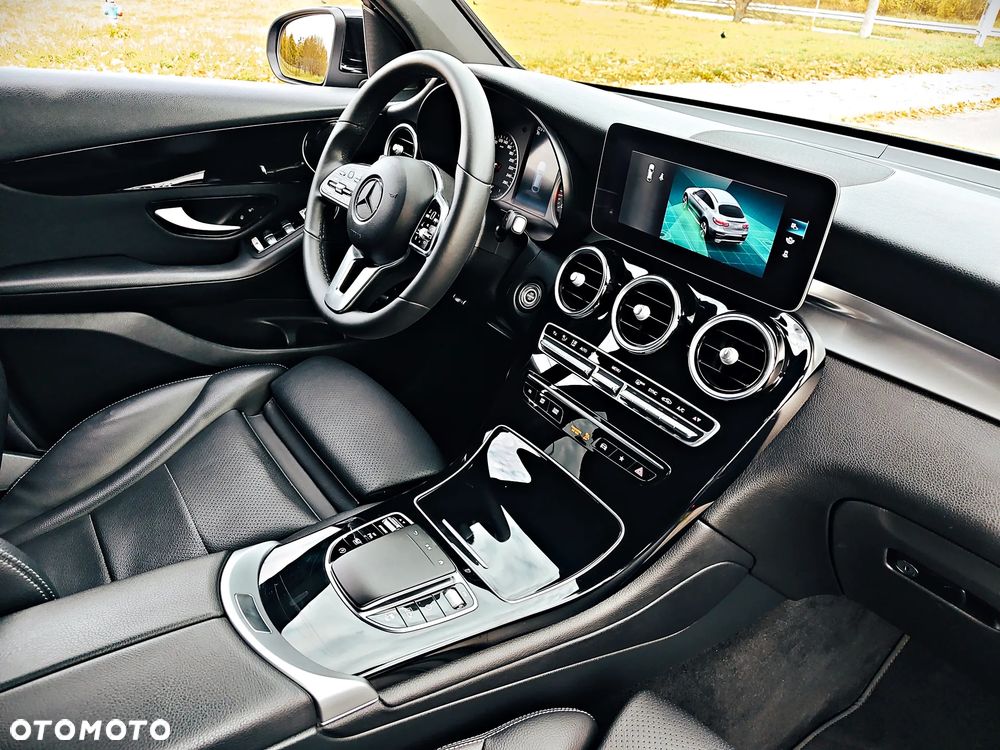 Mercedes-Benz GLC 200 4Matic 9G-TRONIC Exclusive - 29