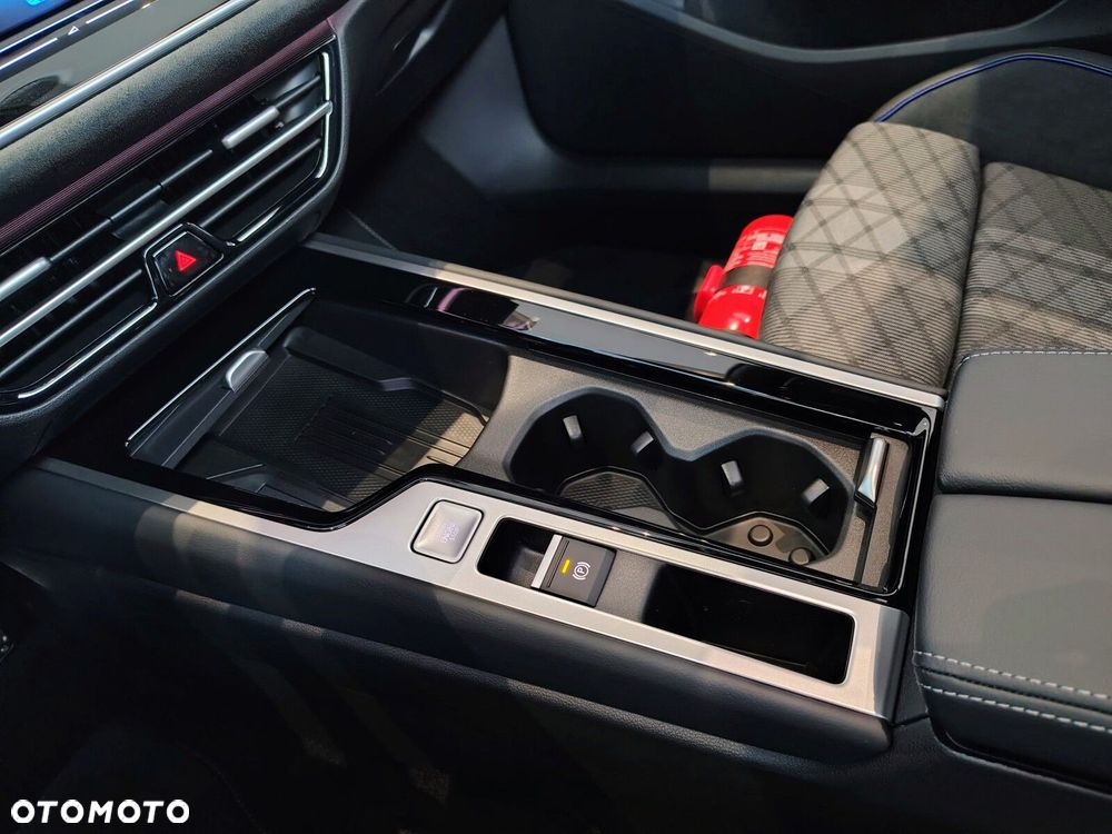 Volkswagen Passat - 23