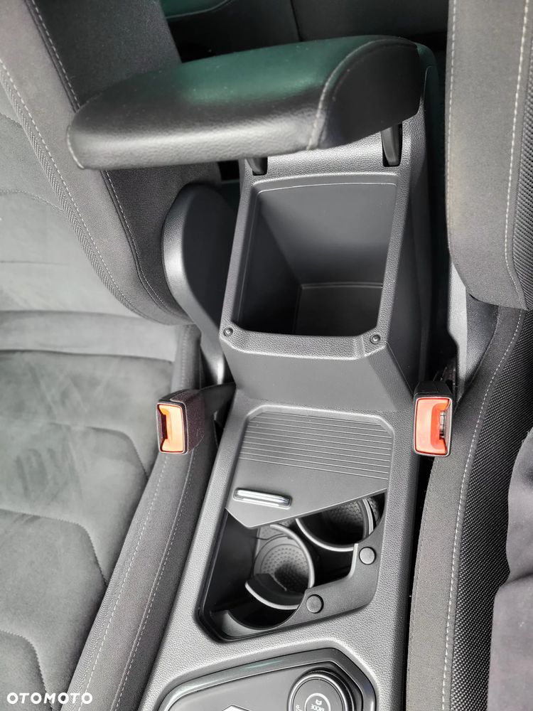 Volkswagen Tiguan - 31