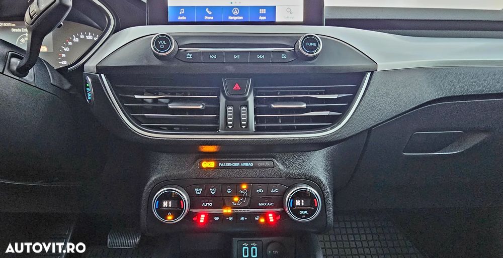 Ford Focus 1.5 EcoBlue Titanium Business - 19