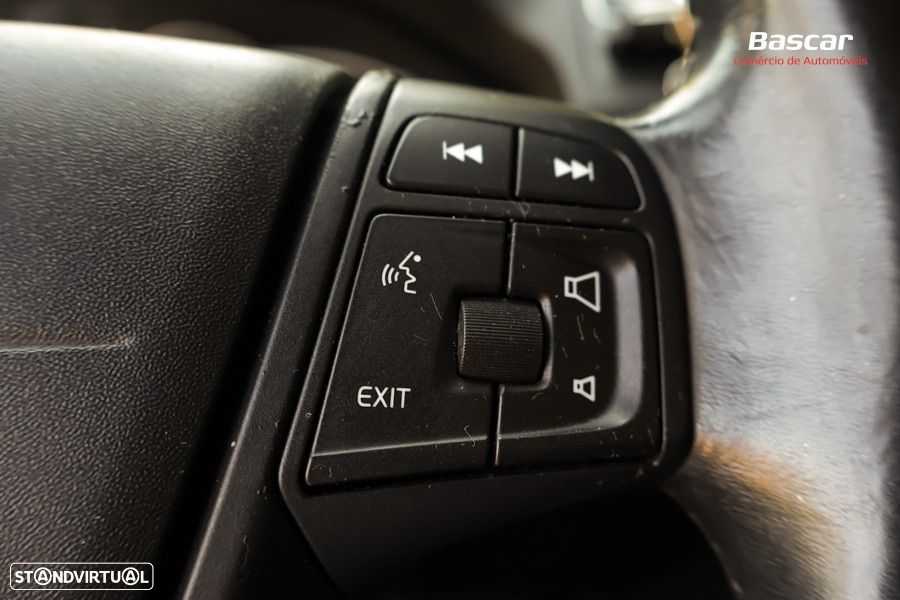 Volvo XC 70 D4 Geartronic Black Line - 46