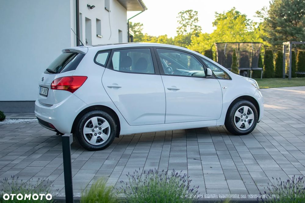 Kia Venga - 10
