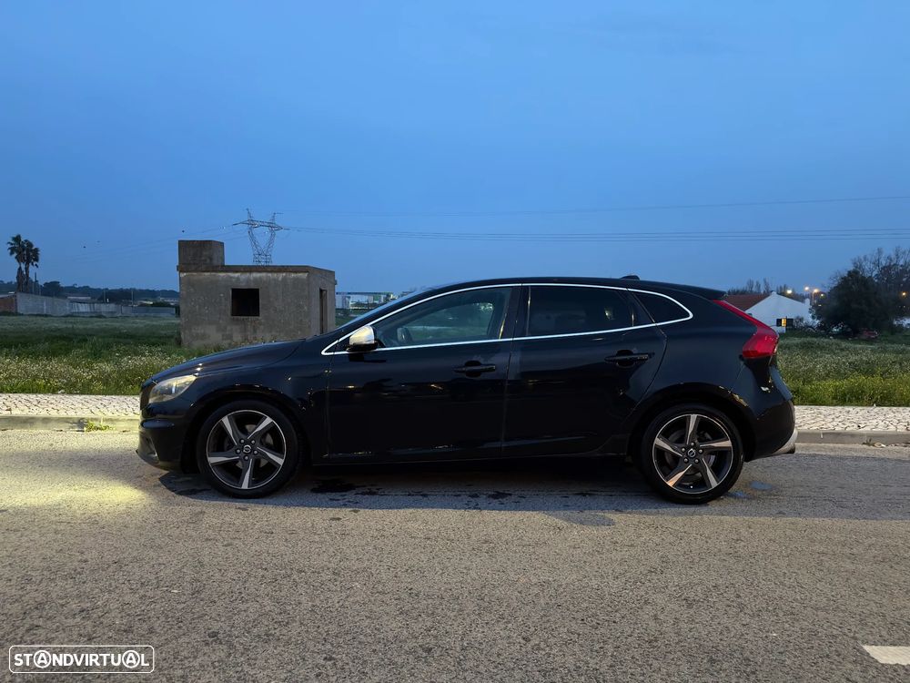 Volvo V40 D2 R Design - 8