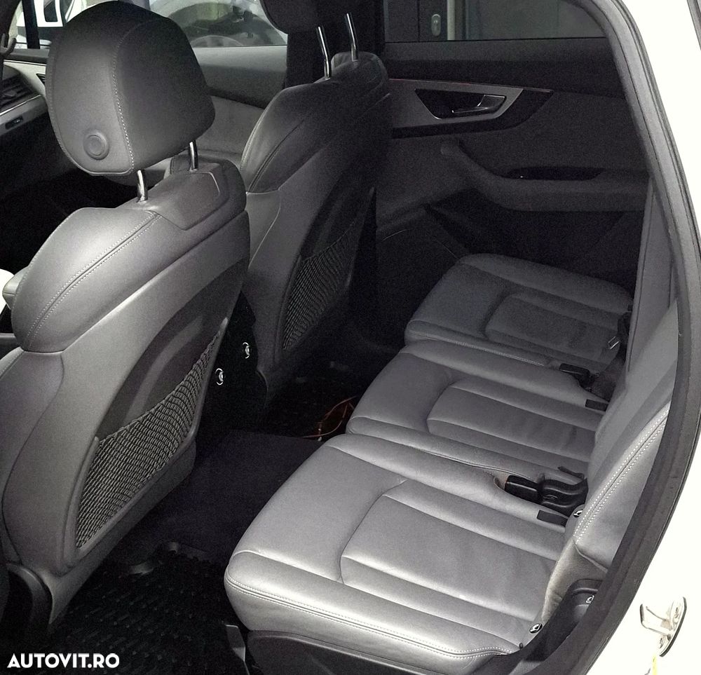 Audi Q7 - 8