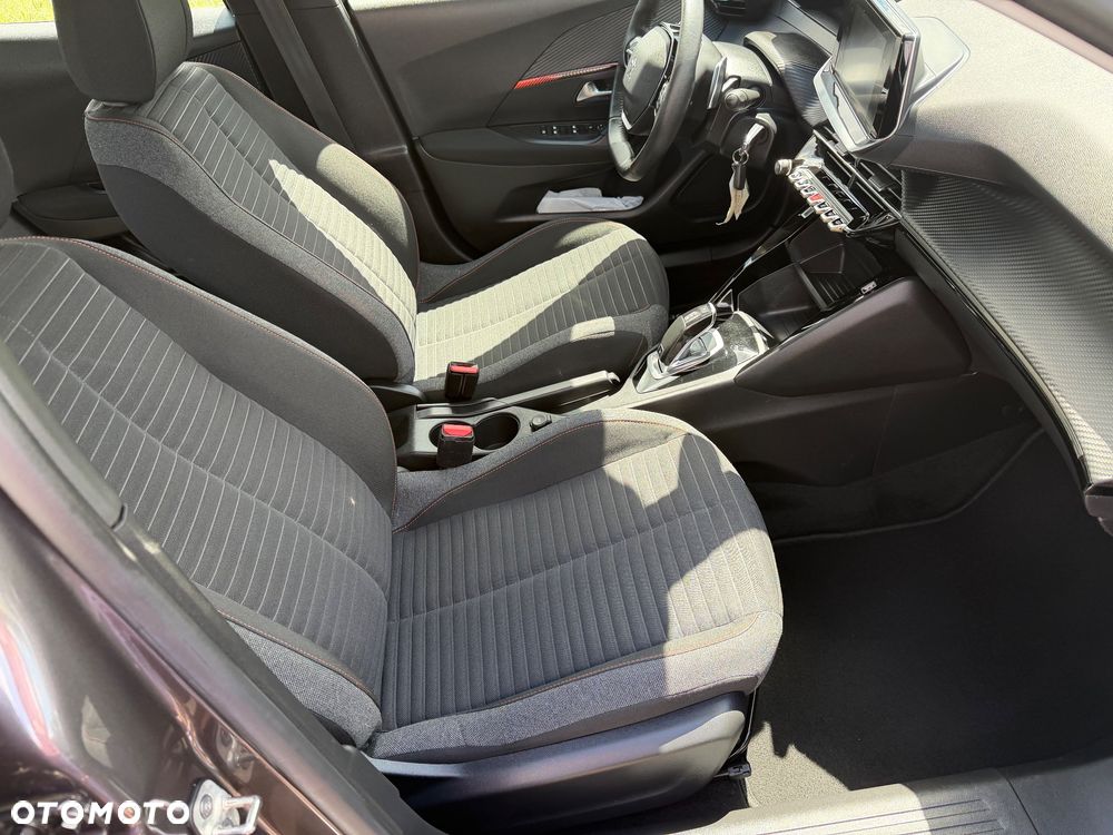 Peugeot 2008 1.2 PureTech Active S&S EAT8 - 14