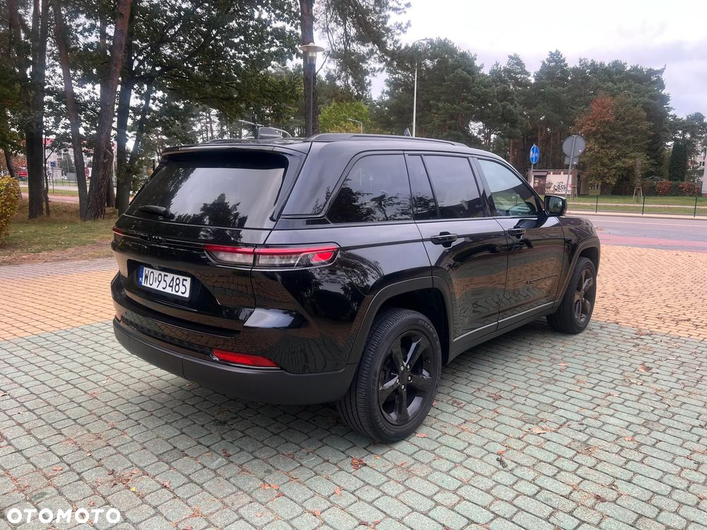 Jeep Grand Cherokee - 17
