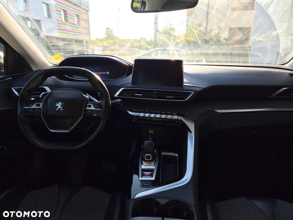 Peugeot 3008 1.2 PureTech Allure S&S EAT6 - 8