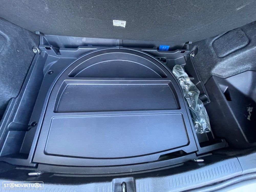 Toyota Auris 1.8 HSD Comfort +P.Techno+P.Sport - 39