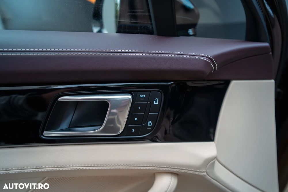 Porsche Panamera - 15