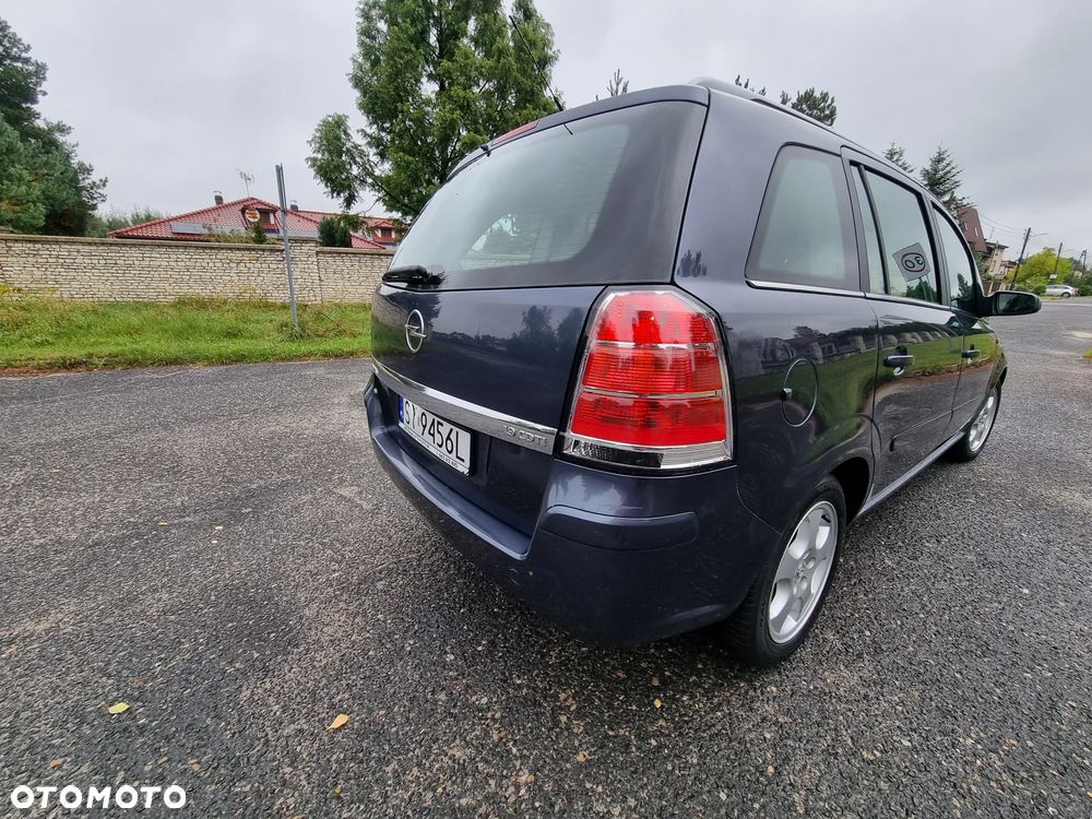Opel Zafira 1.9 CDTI Cosmo - 4