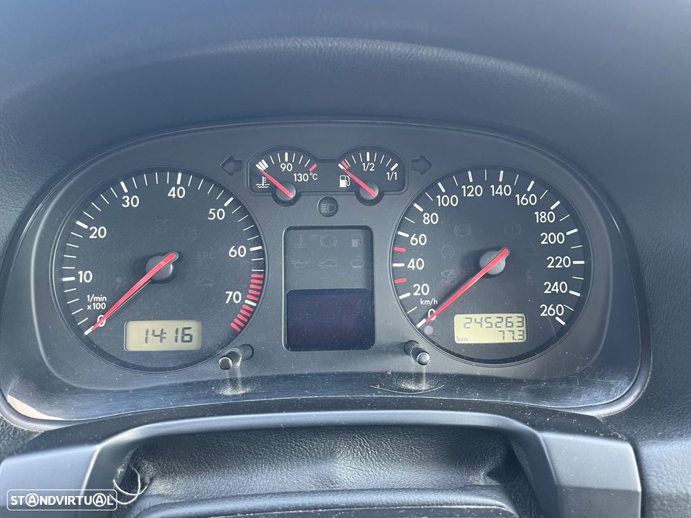 VW Golf 1.6i Highline - 8