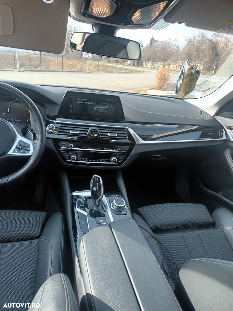 BMW Seria 5 520d xDrive AT - 18