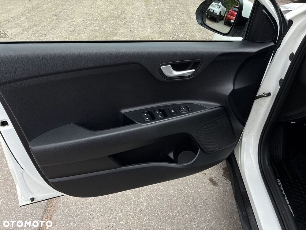Kia Stonic 1.2 M - 10