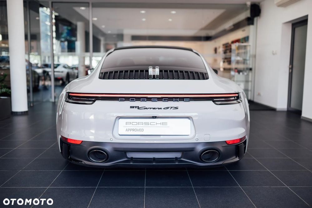 Porsche 911 Carrera GTS - 14