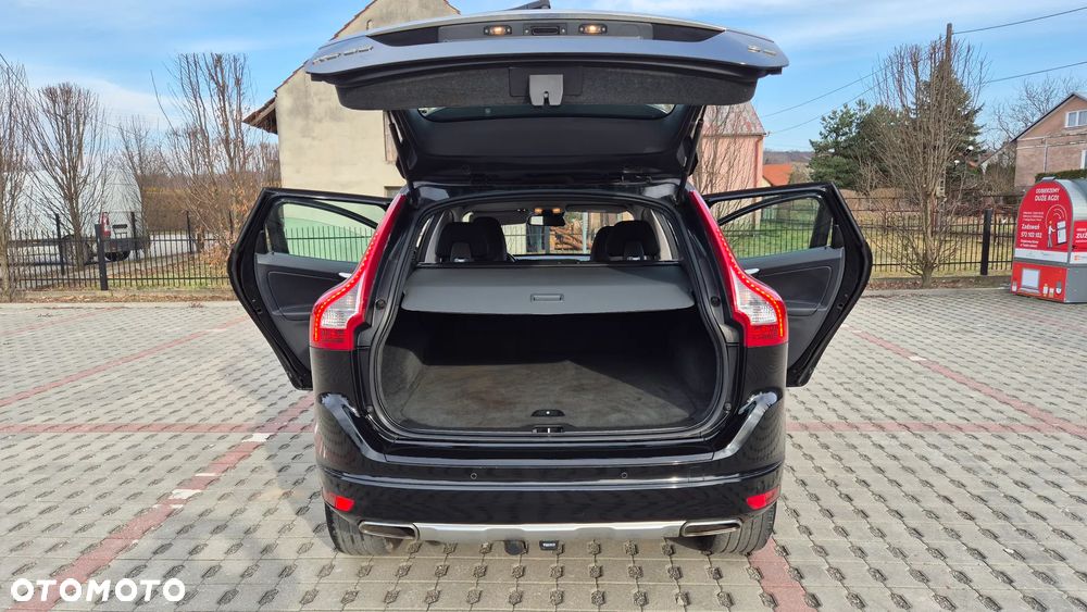 Volvo XC 60 D4 Geartronic Momentum - 27
