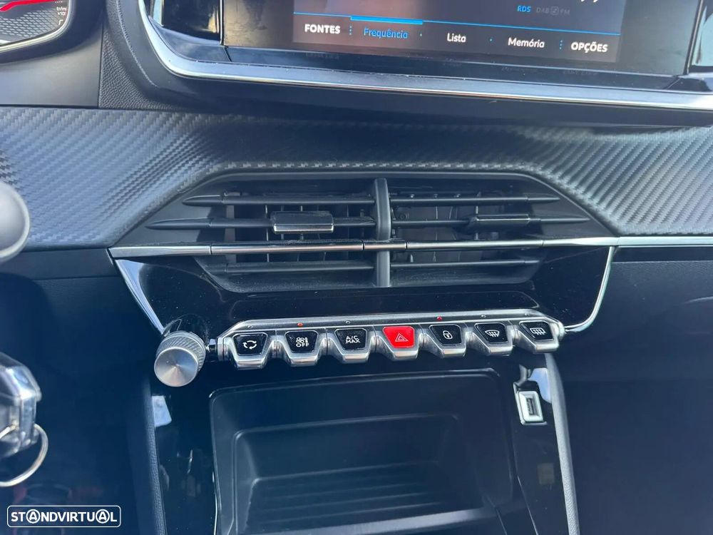 Peugeot 2008 1.2 PureTech Style - 21