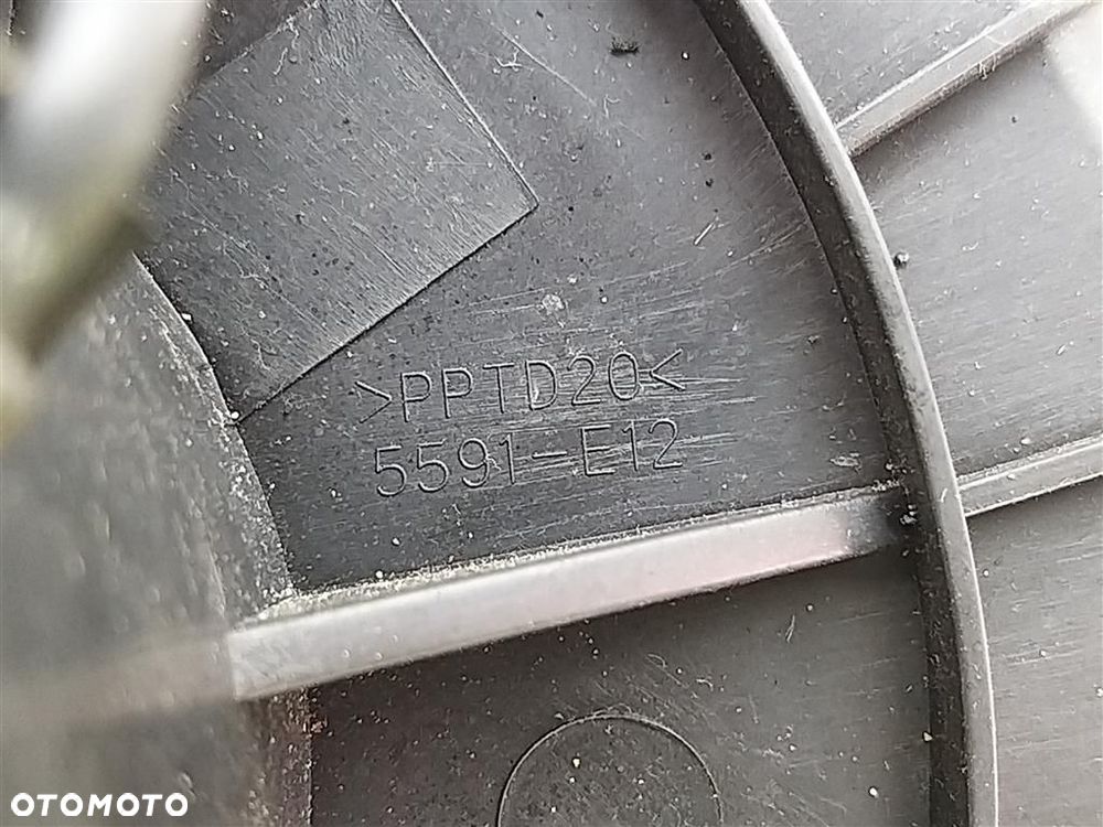 Dmuchawa wentylator NAWIEWU Opel Astra  III H 2004-2013 52421335 5591E12 - 3