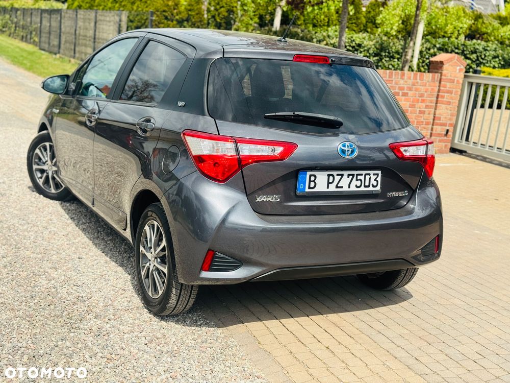 Toyota Yaris Hybrid 1.5 Executive - 3