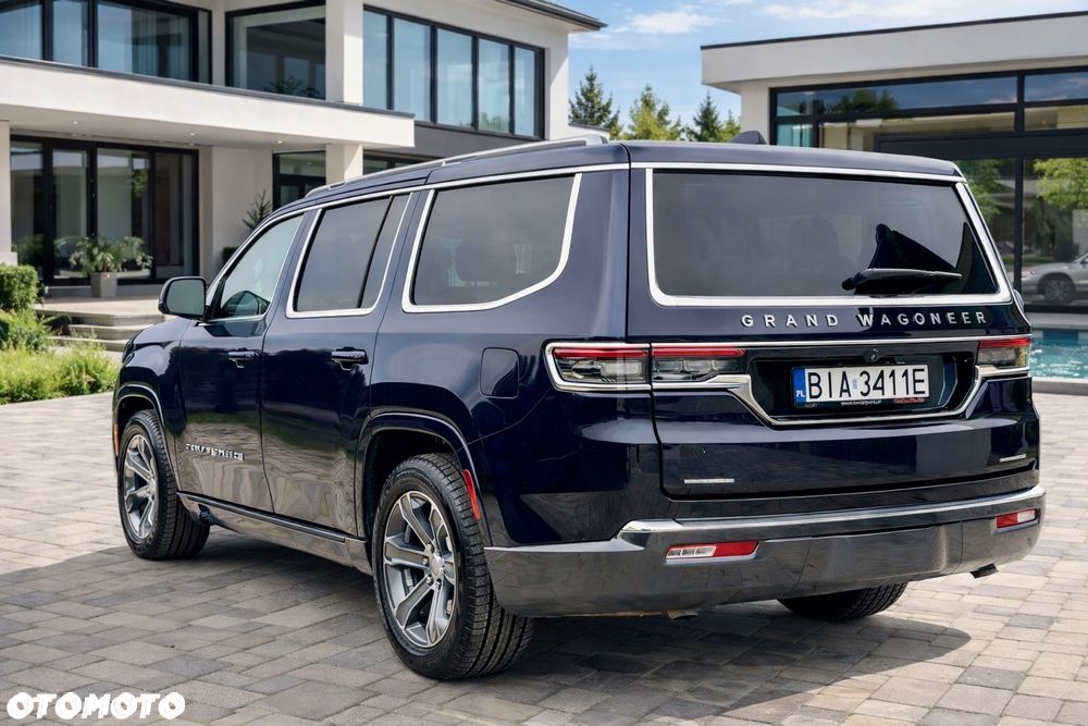 Jeep Grand Wagoneer - 4