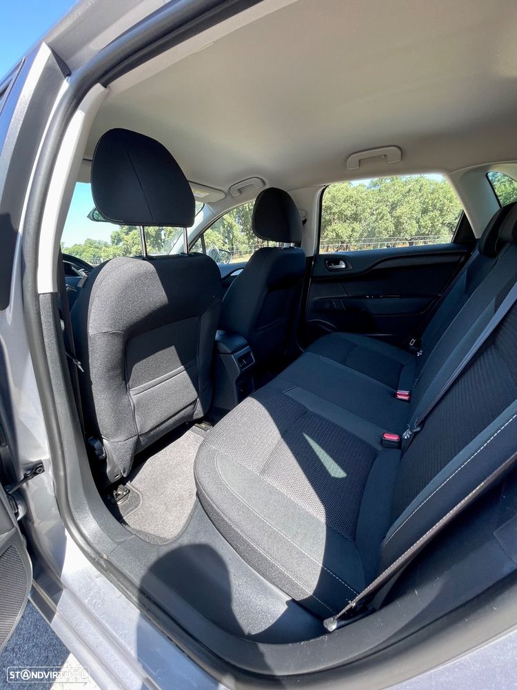 Citroën C4 1.2 PureTech Feel - 19