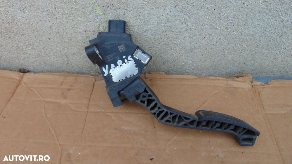Pedala acceleratie Toyota Yaris motor 1.3 benzina an 2005-2010 cod 781100D010 - 2