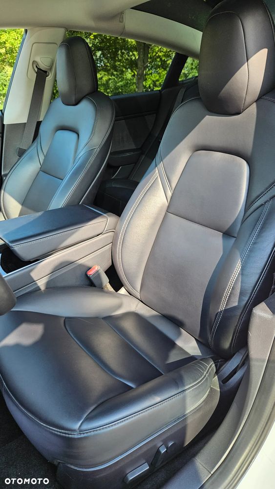 Tesla Model 3 - 19