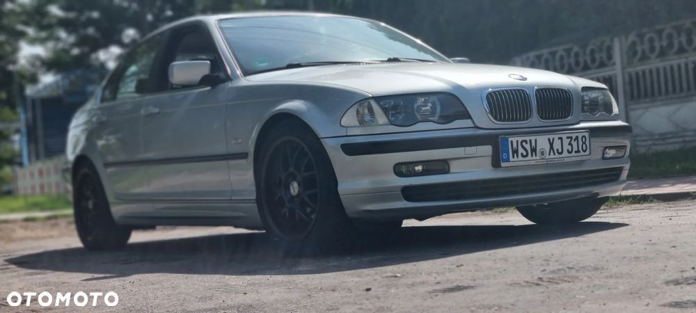 BMW Seria 3 320i - 2