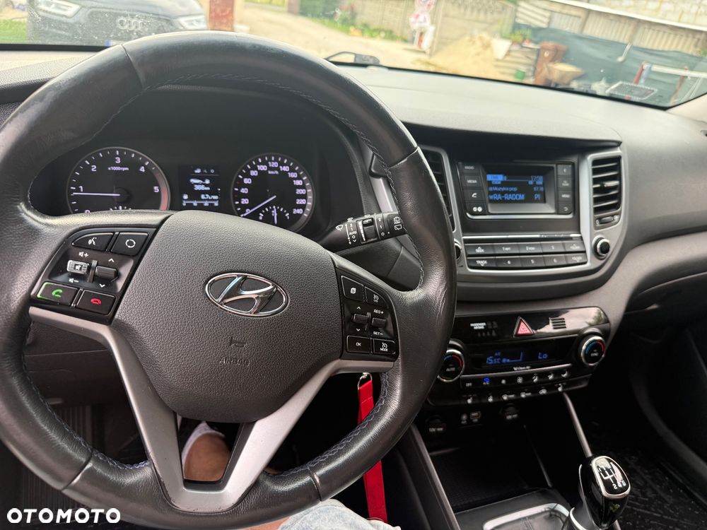 Hyundai Tucson 1.7 CRDI BlueDrive Comfort 2WD - 11