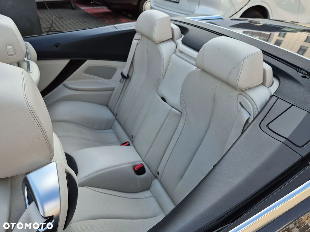 BMW Seria 6 650i - 11