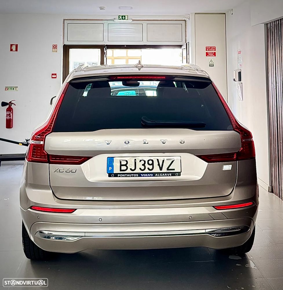 Volvo XC 60 2.0 T6 PHEV Black Edition - 6