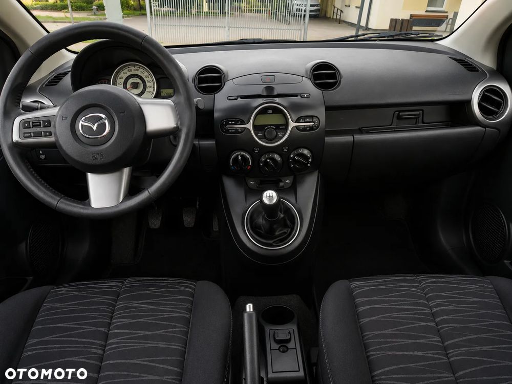 Mazda 2 - 7