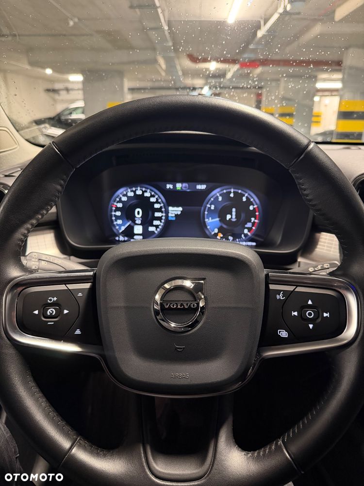 Volvo XC 40 T4 AWD Geartronic Momentum - 9