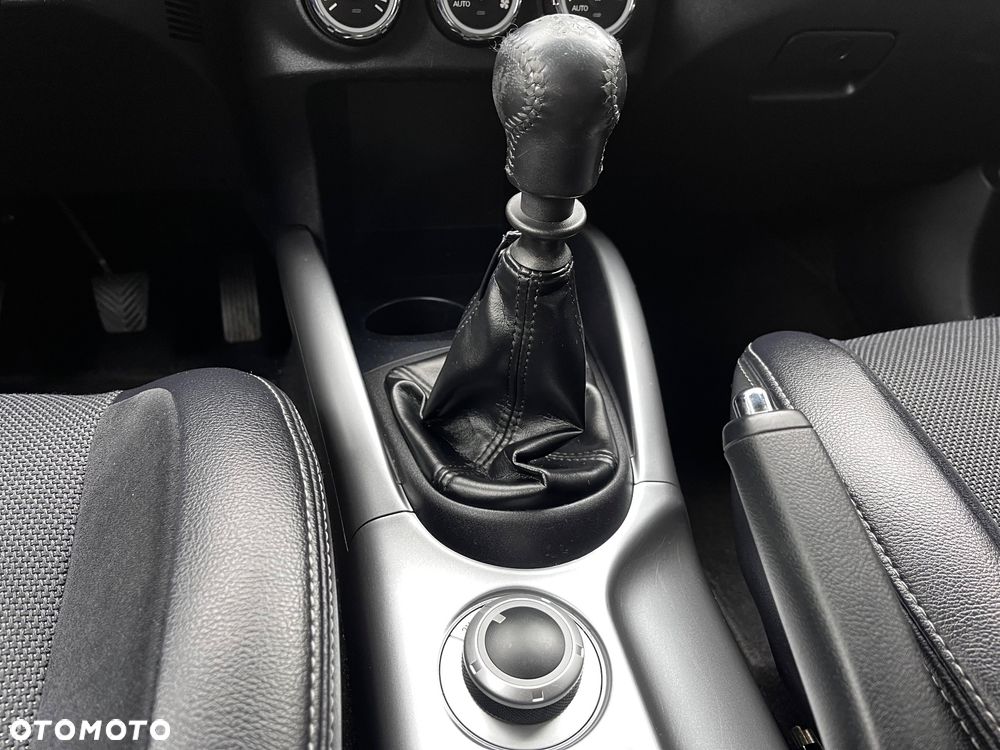 Mitsubishi Outlander 2.0 DI-D 4WD Invite - 31