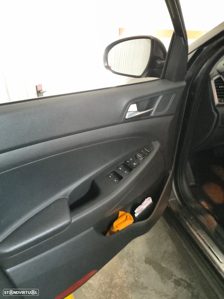 Hyundai Tucson 1.7 CRDi Premium DCT - 6