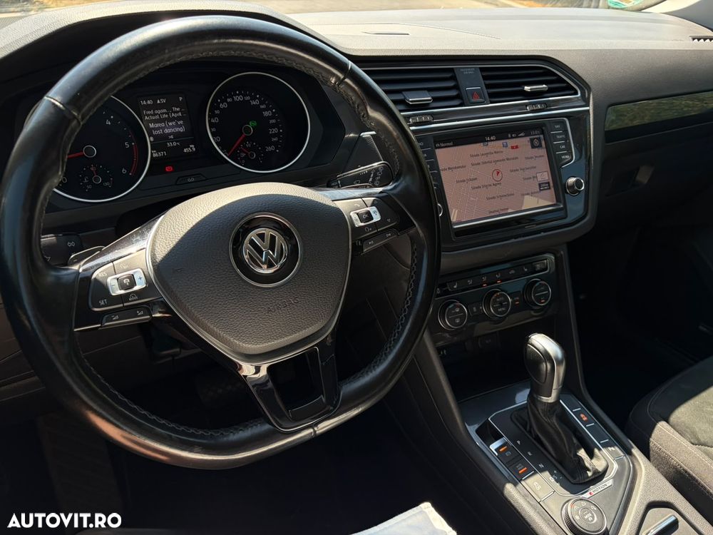 Volkswagen Tiguan - 10