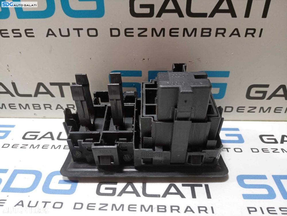 Buton Butoane Reglaj Nivel Faruri Renault Clio 3 2005 - 2014 Cod 8200407756 8200407757 [M4863] - 4