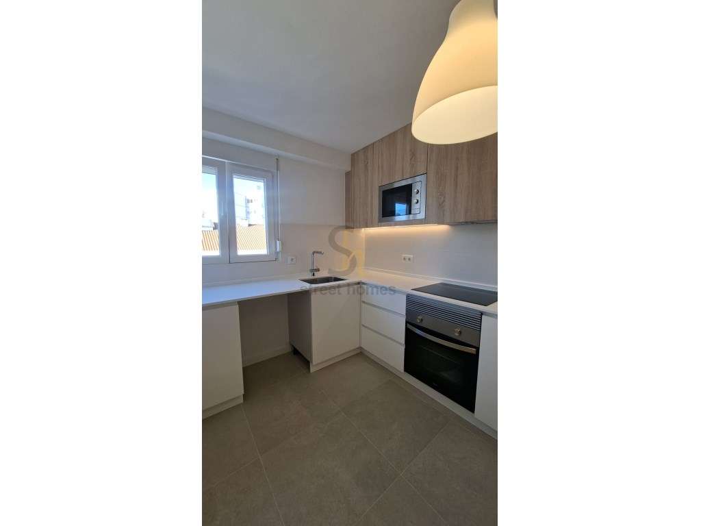 T1 Remodelado na Venteira - Junto ao Metro - Grande imagem: 2/13