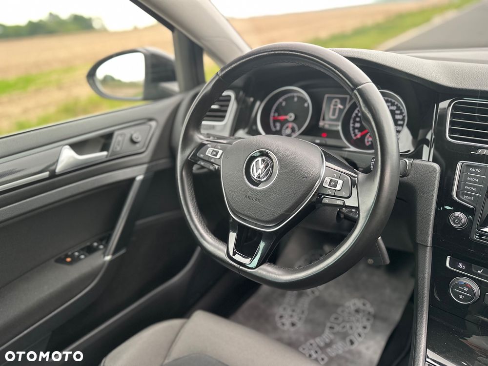 Volkswagen Golf 2.0 BlueTDI Highline - 23
