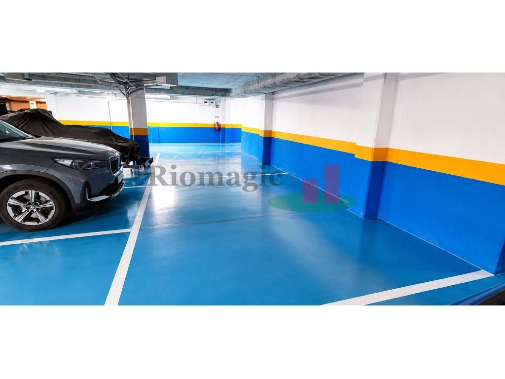 Dois Lugares de Garagem Contíguos para Arrendamento | Praça de Tour... - Grande imagem: 3/8