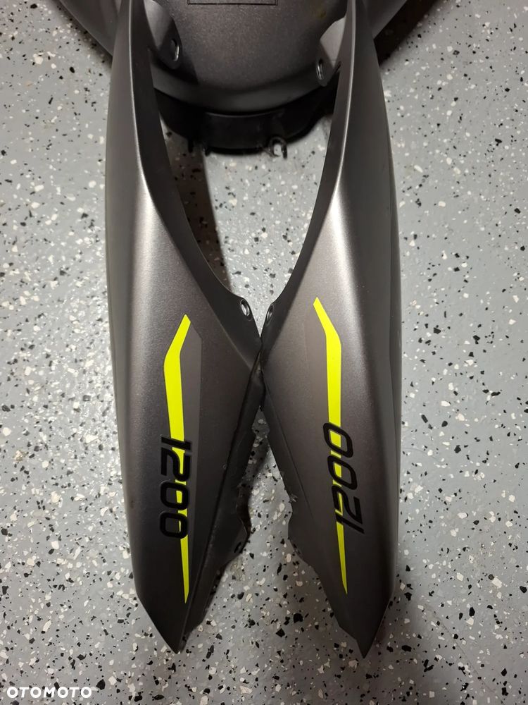 Triumph Speed Triple 1200 RS owiewka boczek zadupek pług - 5